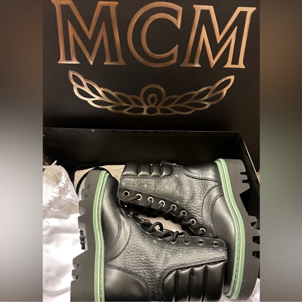 Authentic MCM boots - Picture 7 of 11